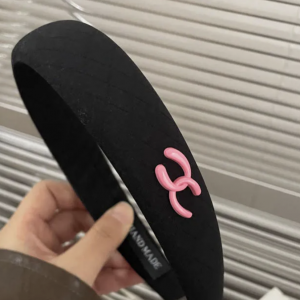 Pink Pendant Hair Band