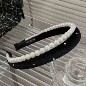 Pearl and Glitter Black Hair Band
